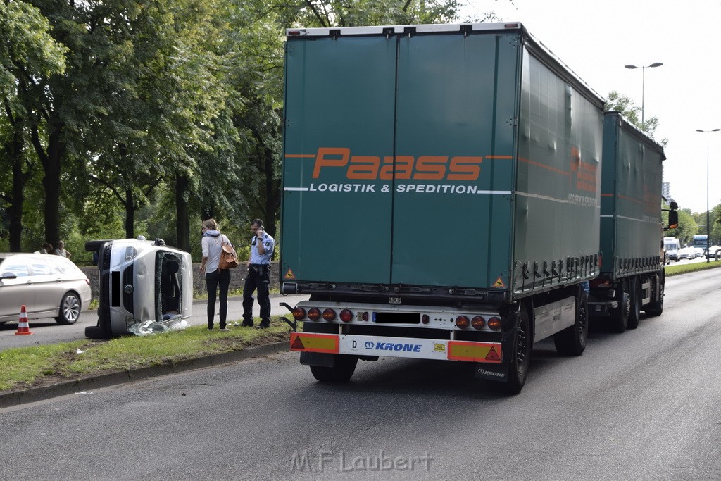 VU LKW PKW Koeln Riehl An der Schanz P16.JPG - Miklos Laubert